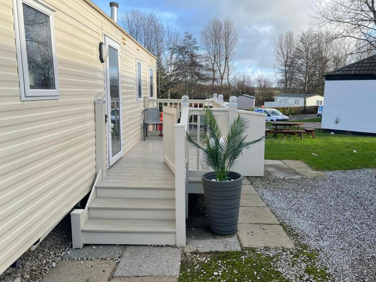Caravan In Haven Marton Mere Holiday Park Blackpool Exterior photo